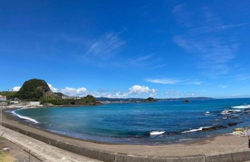 Kamogawa Apartment | OceanフロントYASHIRO鴨川 目の前に海が広がる広々一軒家貸切 11名