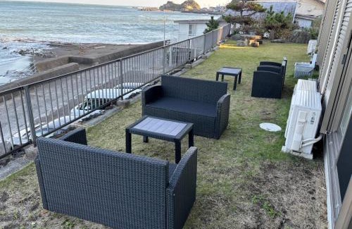 Kamogawa Apartment | OceanフロントYASHIRO鴨川 目の前に海が広がる広々一軒家貸切 11名