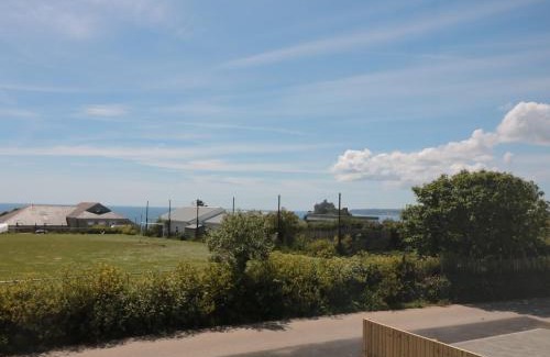 Marazion House | Ocean Breeze