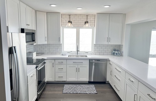 Rehoboth Beach Condo | Ocean Dreams - Newly Renovated - Ocean Front Condo 4/Bed 3/Bath