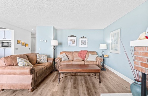 Brookings Condo | Ocean Front: Clean & Contemporary! Desirable, Well appointed Ground Floor unit.