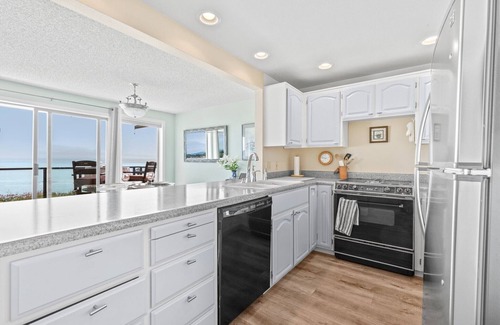 Brookings Condo | Ocean Front: Clean & Contemporary! Desirable, Well appointed Ground Floor unit.