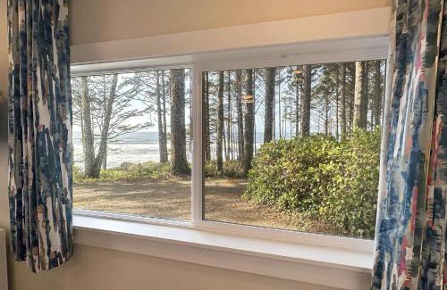 Yachats Apartment | Ocean Front, Cottage at Oregon House, Stairs to the Beach!