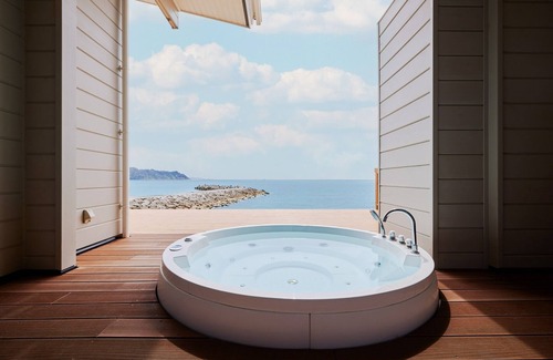 Minamiboso House | Ocean front Vacation Rental with a jacuzzi/Minamiboso Chiba