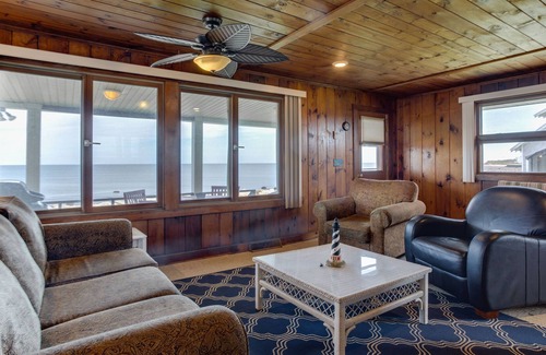 Point Judith House | Ocean Front, Views of Point Judith Lighthouse, A/C