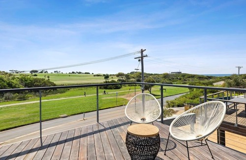 Jan Juc House | Ocean, Golf Course and Parkland Views 250m to Sand