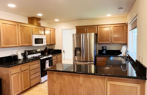 Metzger House | Ocean Inspired Artists Cove 4B in SW Portland