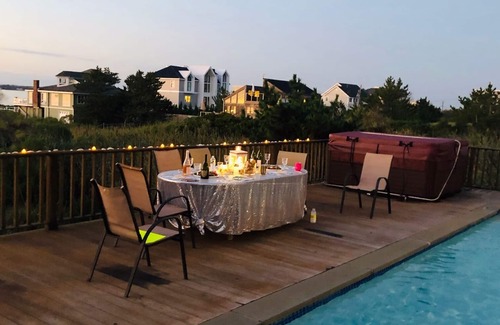 West Hampton Dunes House | Ocean,pool, boardwalk bay, bed,new kitch,new bath,new furn, steps to ocean