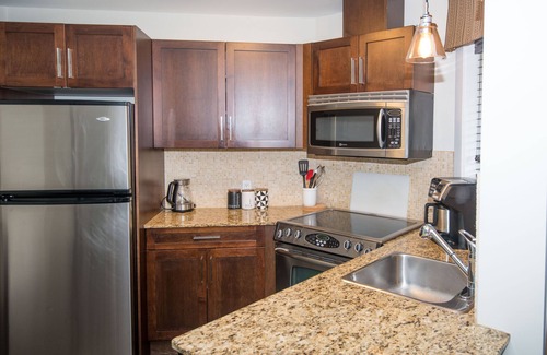 Regional District of Nanaimo Condo | Ocean Tide (Unit A+B) - Waterfront Condo - Sleeps 6 - Pool - Family