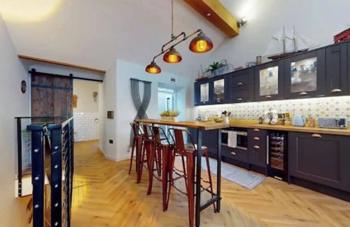 Baglan Cottage | Ocean View Cottage - Mumbles