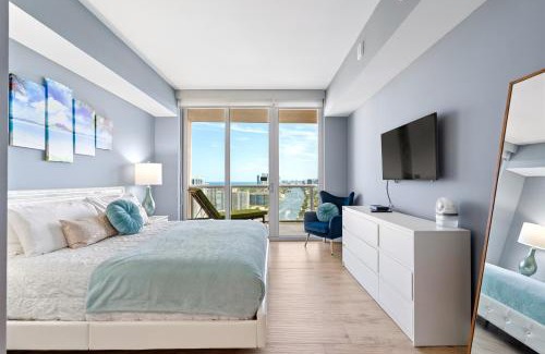 Hallandale Beach Apartment | Ocean Views - Pool & Gym - Pet Friendly - Close to Beach