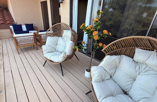 Mount Helix House | OCEAN VIEWS w/Pool and Hot Tub in Spacious 5-Bedroom Home