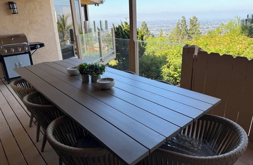 Mount Helix House | OCEAN VIEWS w/Pool and Hot Tub in Spacious 5-Bedroom Home