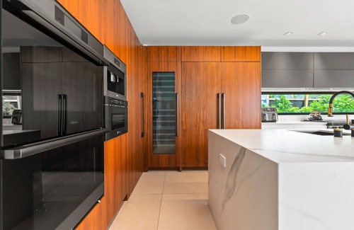 'Aina Haina House | Ocean Villa Emilie by Gather: Private Gym, Pool & Designer Interiors