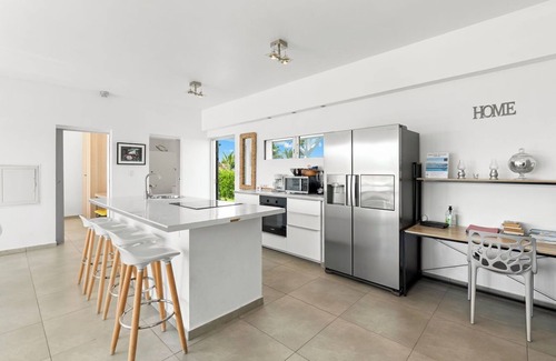 Beacon Hill Villa | Oceanfront amazing 2 BR Villa - 2 min from the beach