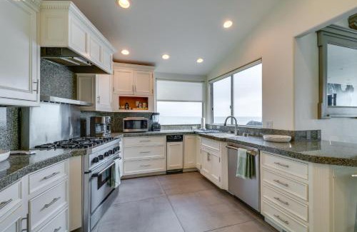 Central Malibu Apartment | Oceanfront Apartment in Malibu with Beach Access!