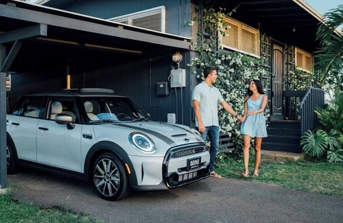 Ewa House | Oceanfront Bungalow with Gated Entry and Pet Friendly