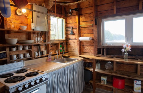 Friendship House | Oceanfront Cottage directly on the beach