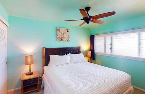 Wailua House Lots Condo | Oceanfront home w/views of Wailua Bay, WiFi, shared pool, balcony, private W/D