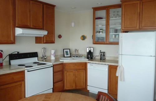 Roads End House | Oceanfront in Lincoln City Roads End - Literally Steps Away From the Beach!