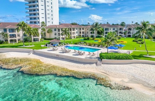 Seven Mile Beach Apartment | Oceanfront, Pool & Patio | Family/Couples Paradise