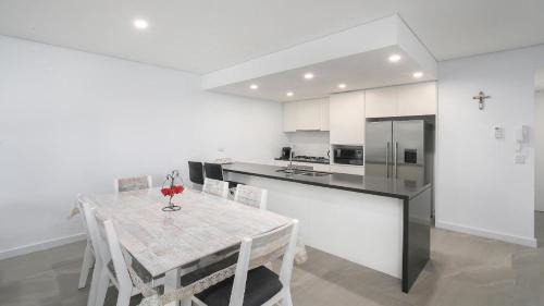 Central Coast House | Oceans Edge #19 Short Walk To Beach , Shops and Cafes Accom Holidays