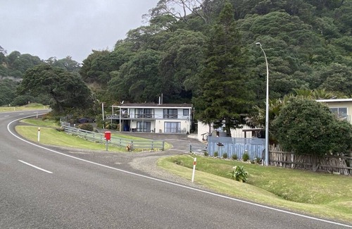 Waihau Bay House | Oceanview at Oruaiti Beach in Waihau Bay