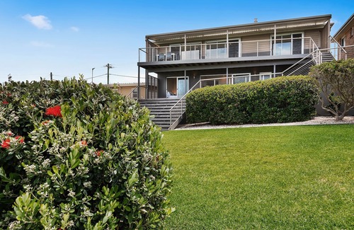 Gerroa House | OCEANZEDGE - Absolute Oceanfront