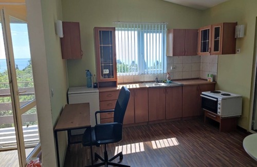 Golden Sands Apartment | Oceonviev Retreat