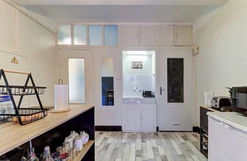 Old Town Apartment | OIQIA Polychrome