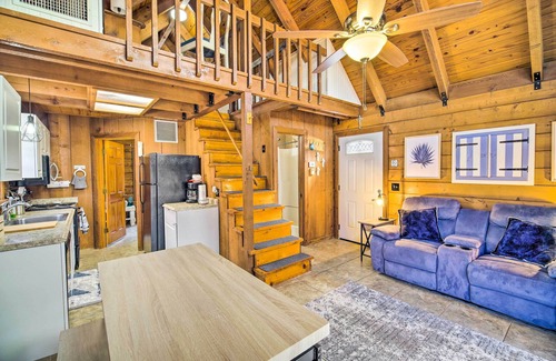 Okeechobee Cabin | Okeechobee Cabin in Waterfront Community w/Dock!