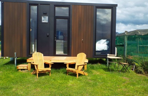 Wairau Valley House | Okuti Cottage by Tiny Away