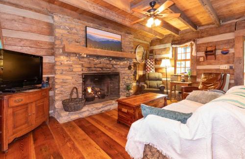 Lake Junaluska House | Old Chestnut Cabin at Lake Junaluska