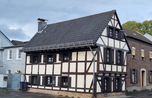 Zundorf House | old romantic half-timbered house near the Rhine