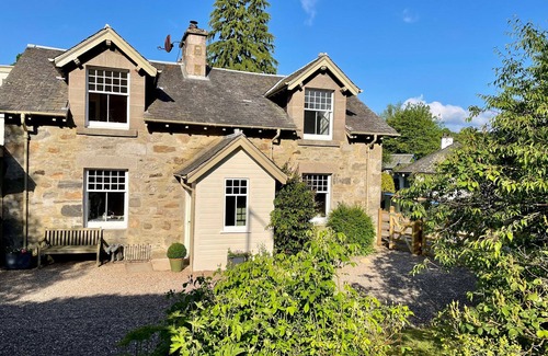 Grandtully House | OLD SCHOOLHOUSE, pet friendly, with open fire in Grandtully