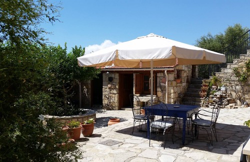 Anogyra Villa | Old Stone Villa 3 Beds with access to restaurant/cafe and shared pool