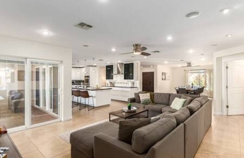 Scottsdale Highlands House | Old Town Heated Pool Hot Tub Putting Green