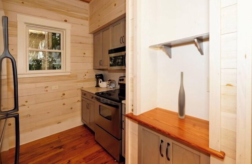 Olde Town Cottage | Old Towne Cottage premier location