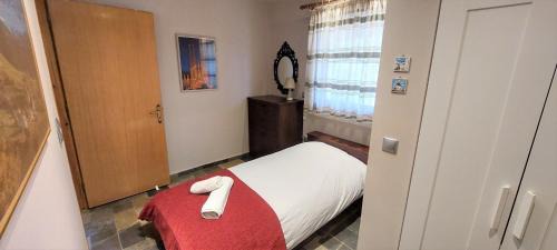 Eretria House | Oleander