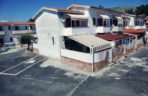 Scalea House | Olive Park Residence + Garden