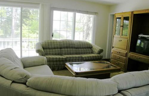 Meredith Cabin | Oliver Lodge