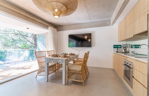 Olivos Apartment | Olivos Harbour Premium Deco Apartmentn55 sqm - 400 mb WIFI - pool - gym