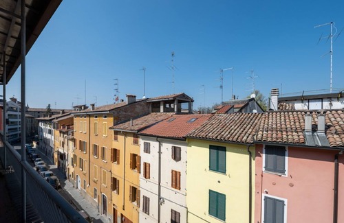 Oltretorrente Apartment | Oltretorrente Quiet Apartment - con Balconi!