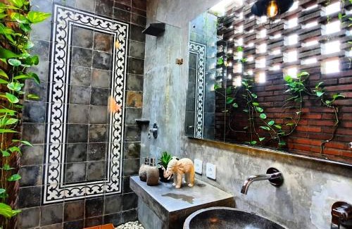 Watukarung House | Oma Watu Inn