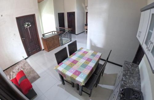 Banguntapan House | Omah Wirokerten Syariah Homestay Jogja