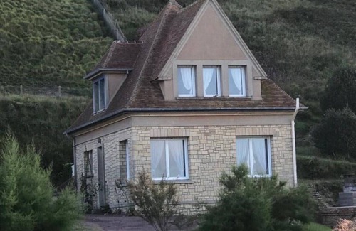 Vierville-sur-Mer House | OMAHA BEACH -LES HORTENSIAS - SEA VIEW (Waterfront)