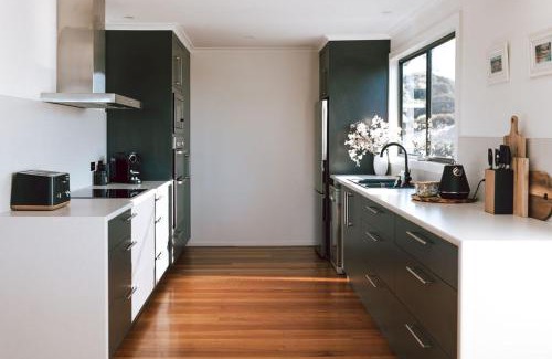 Scamander House | Omaru Beach House