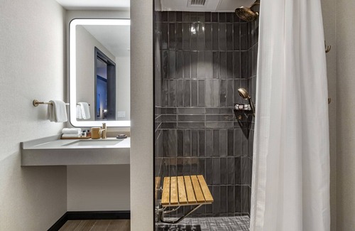 Downtown Austin Hotel | Omni Austin Hotel