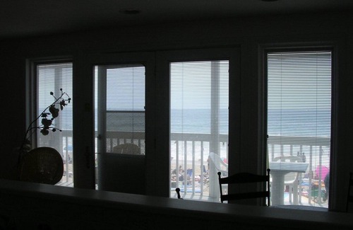 Misquamicut Condo | ON THE BEACH 2 bed 1 bath 350 feet of private beach on Misquamicut Beach