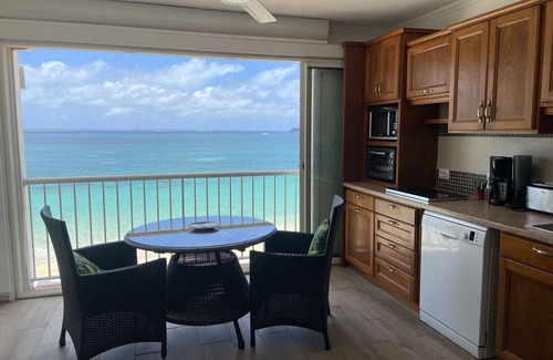 Grand Case Apartment | ON THE BEACH/AMAYSING VIEW!FEET IN THE SAND